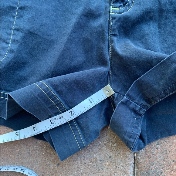 Y2K Nike Shorts - Picture 10 of 11